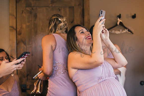 J+J Getting Ready-0669