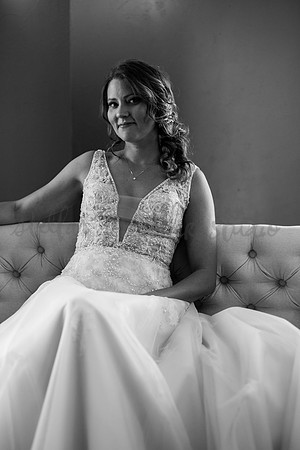 J+J Getting Ready-0688