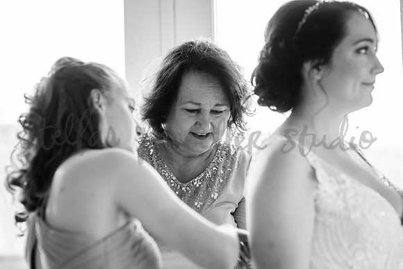J+M Getting Ready-2352