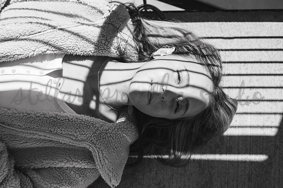 Joanie-5976-2